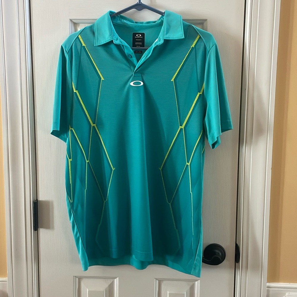 Oakley Men’s Small Golf Shirt - Regular fit - excellent condition